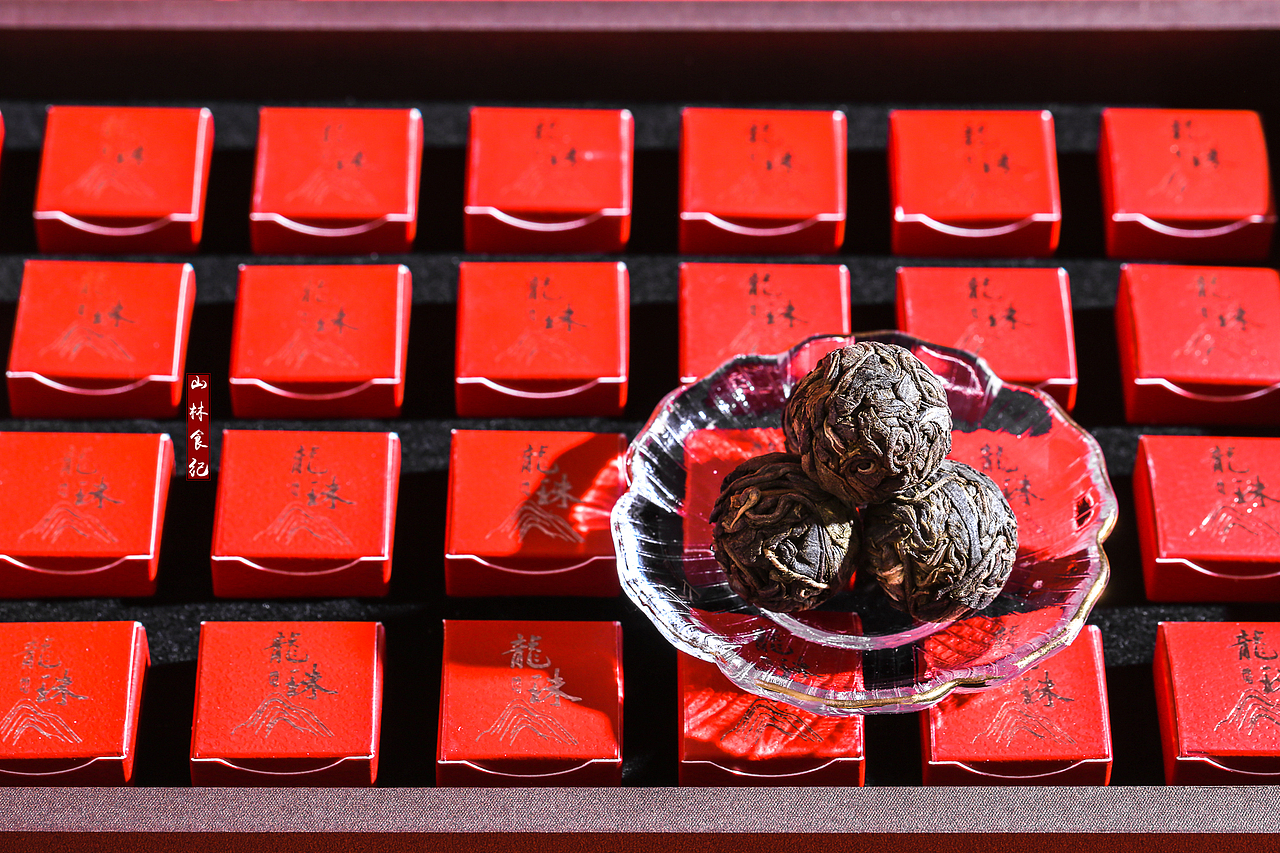 场景设计 │ 古树龙珠纯料春茶（图ZMjQxNTMzNTUy） - 产品摄影 - 站酷设计师山林纪原创素材 - 站酷ZCOOL