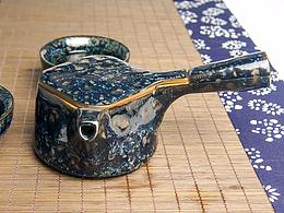 金斑側(cè)把茶壺