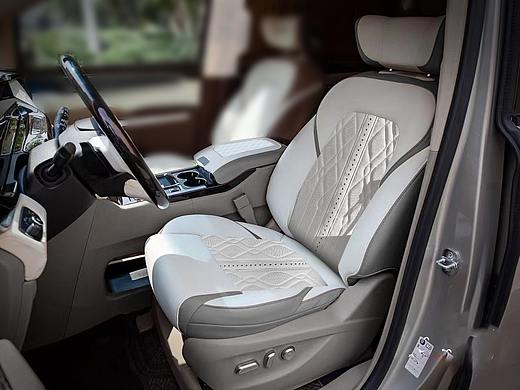 GL8 653内饰配色改装设计