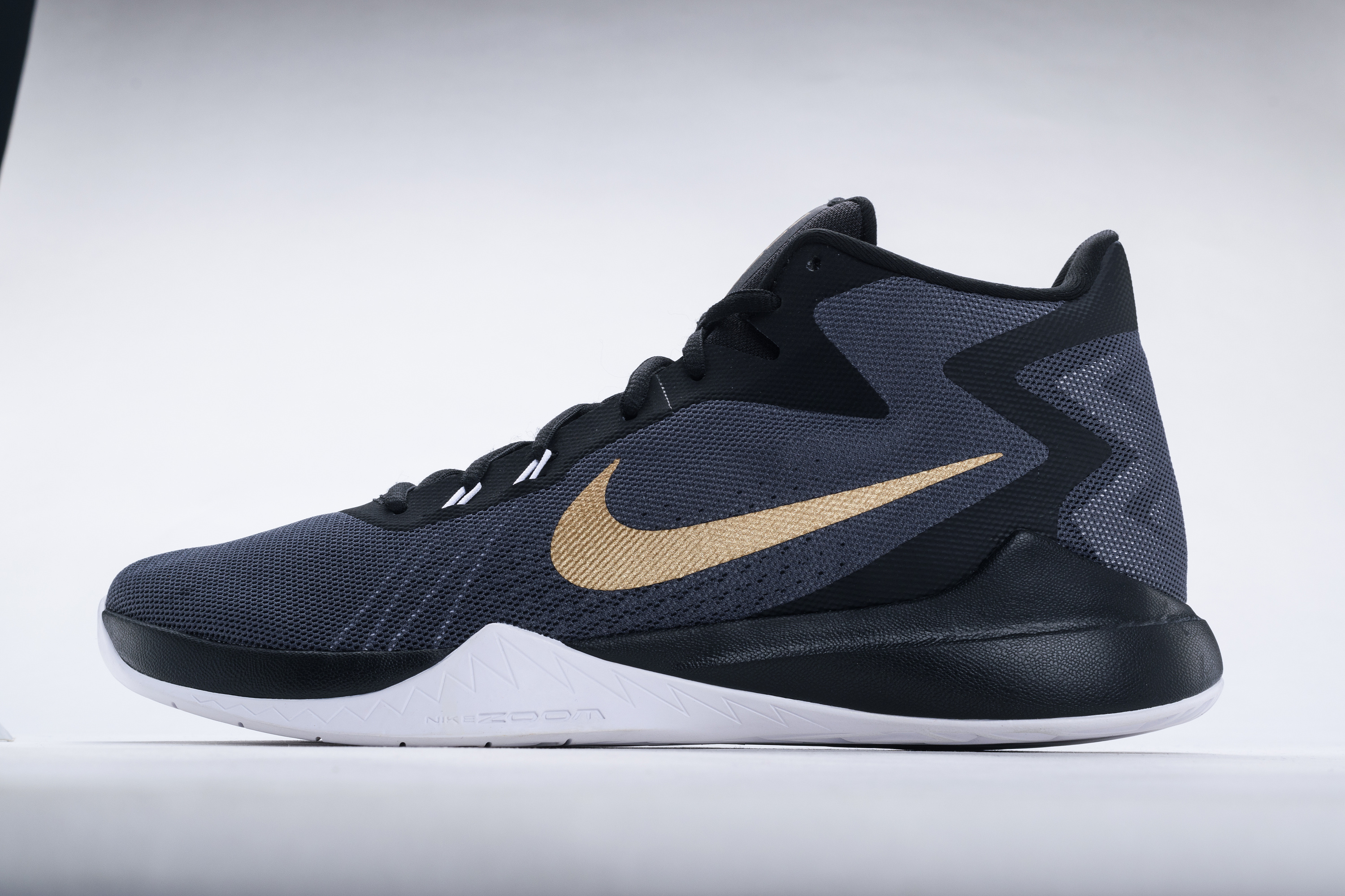 nike篮球鞋后期精修