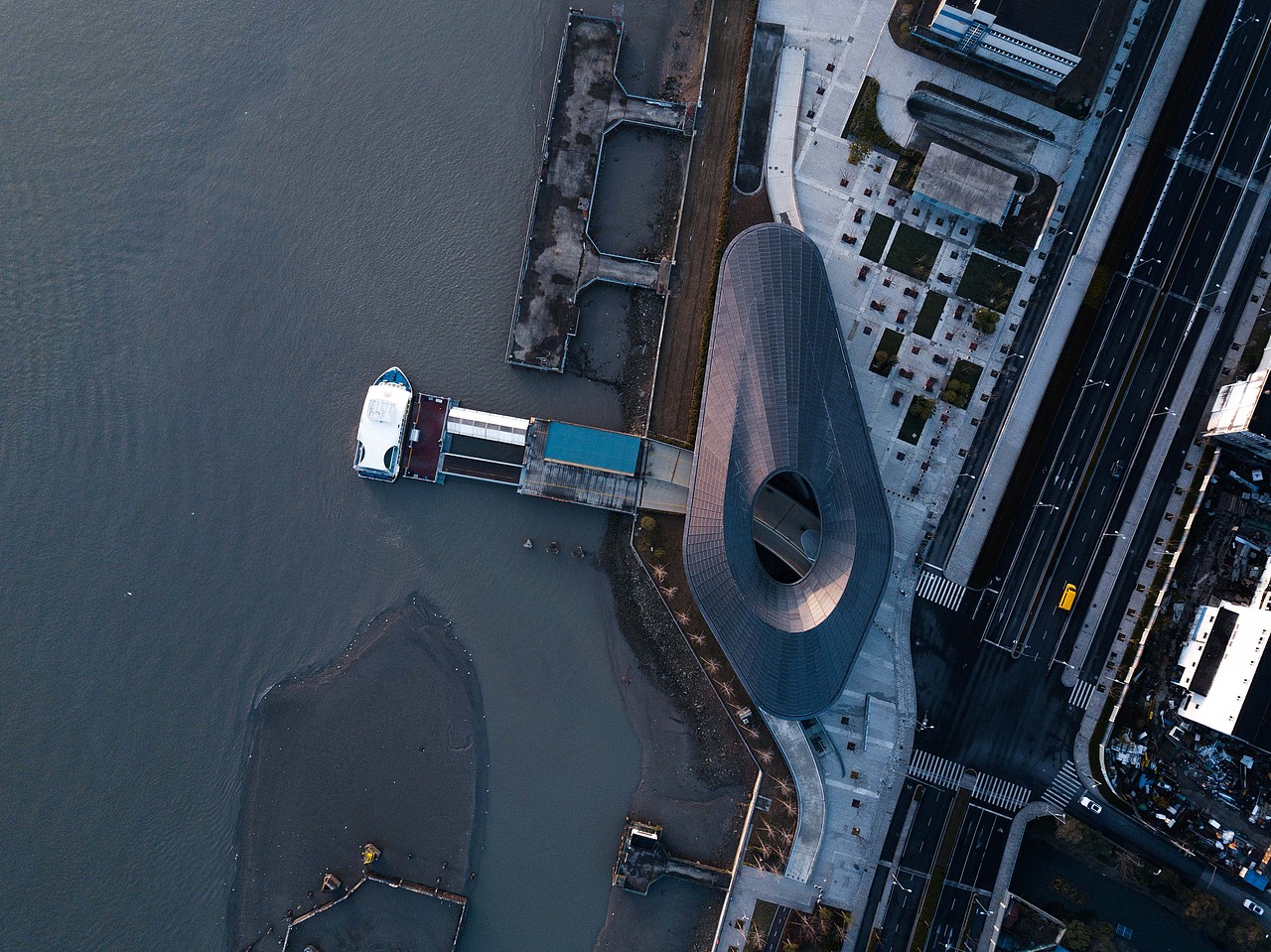 带跑道的“飞船码头”|徐汇西岸新渡口—游客集散中心