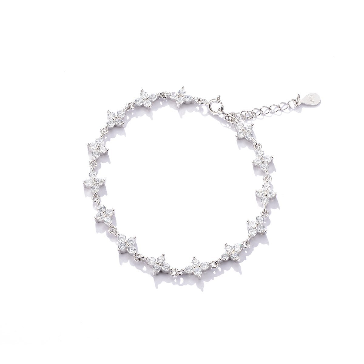 珠宝首饰白底光影库存图