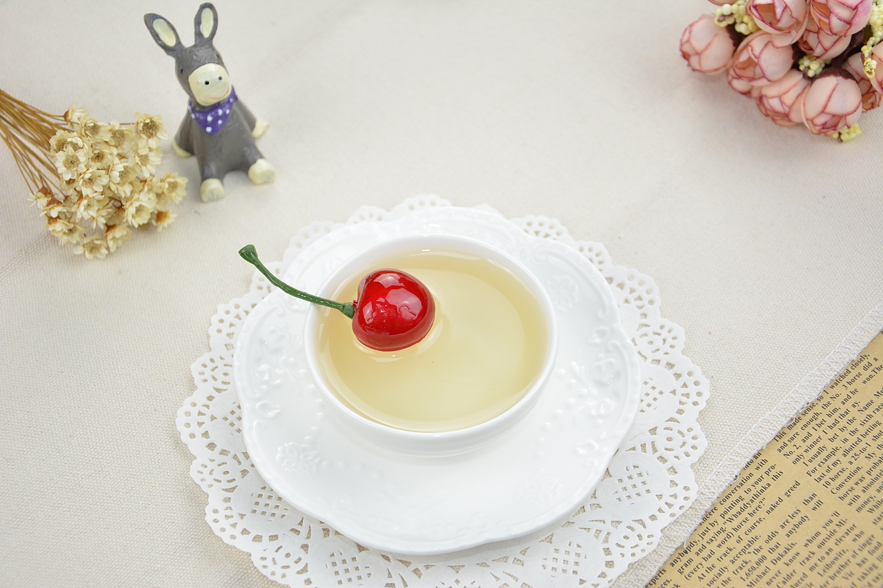 轻奢花茶-高原蜂蜜-产品摄影图