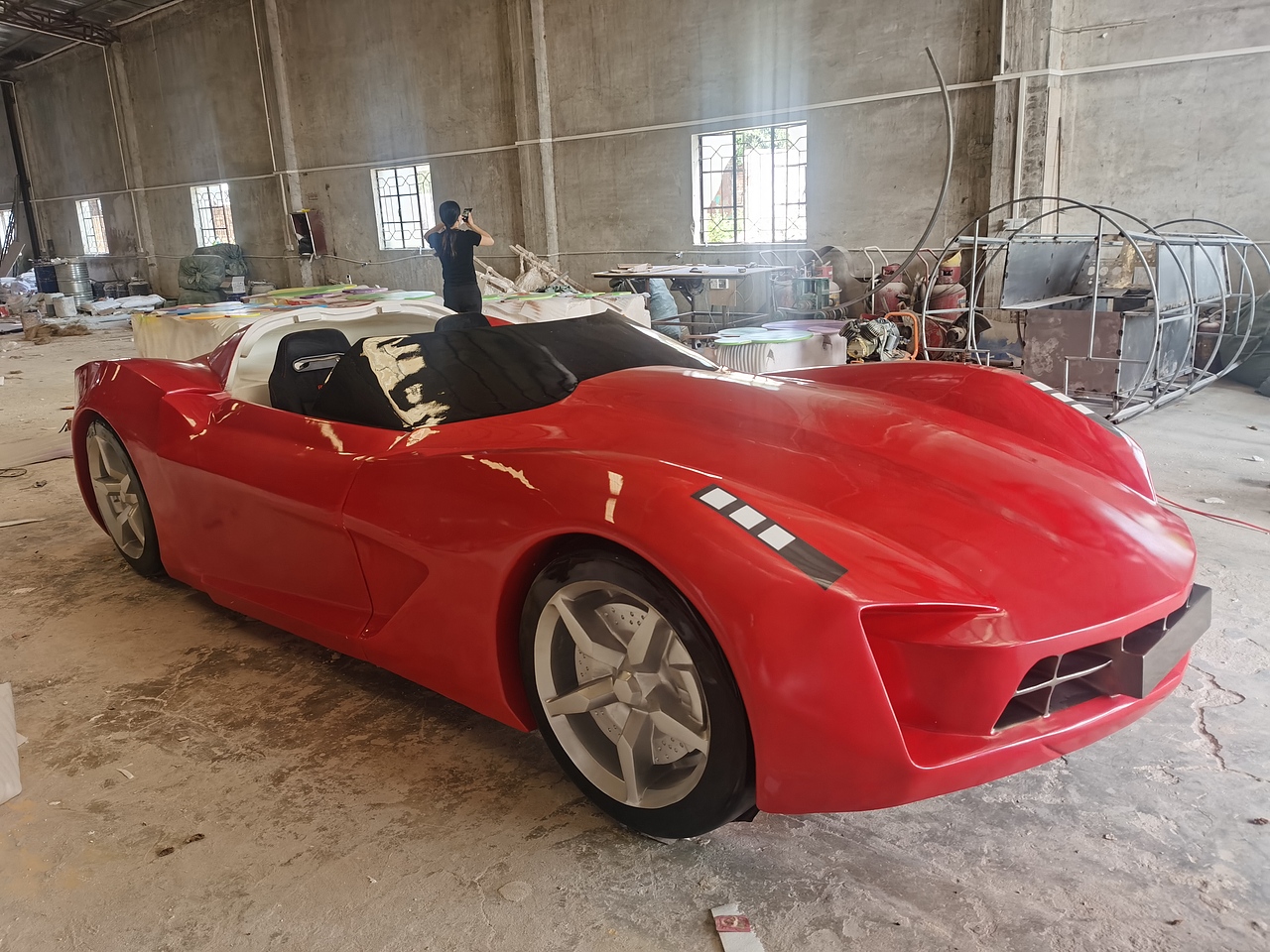 展览道具摆件玻璃钢仿真1比1汽车模型雕塑跑车外壳定制