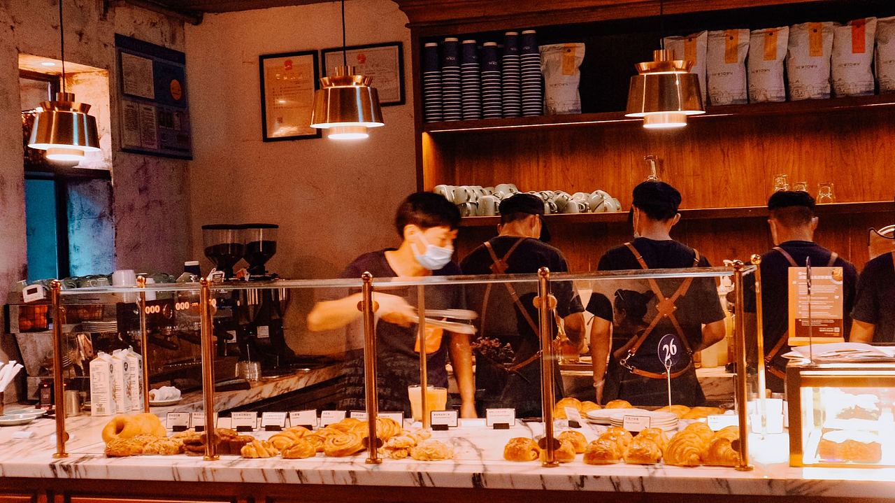 武康路众生相（图ZMjI0MTMzNTk2） - 人文/纪实摄影 - 站酷设计师訑不疑原创素材 - 站酷ZCOOL