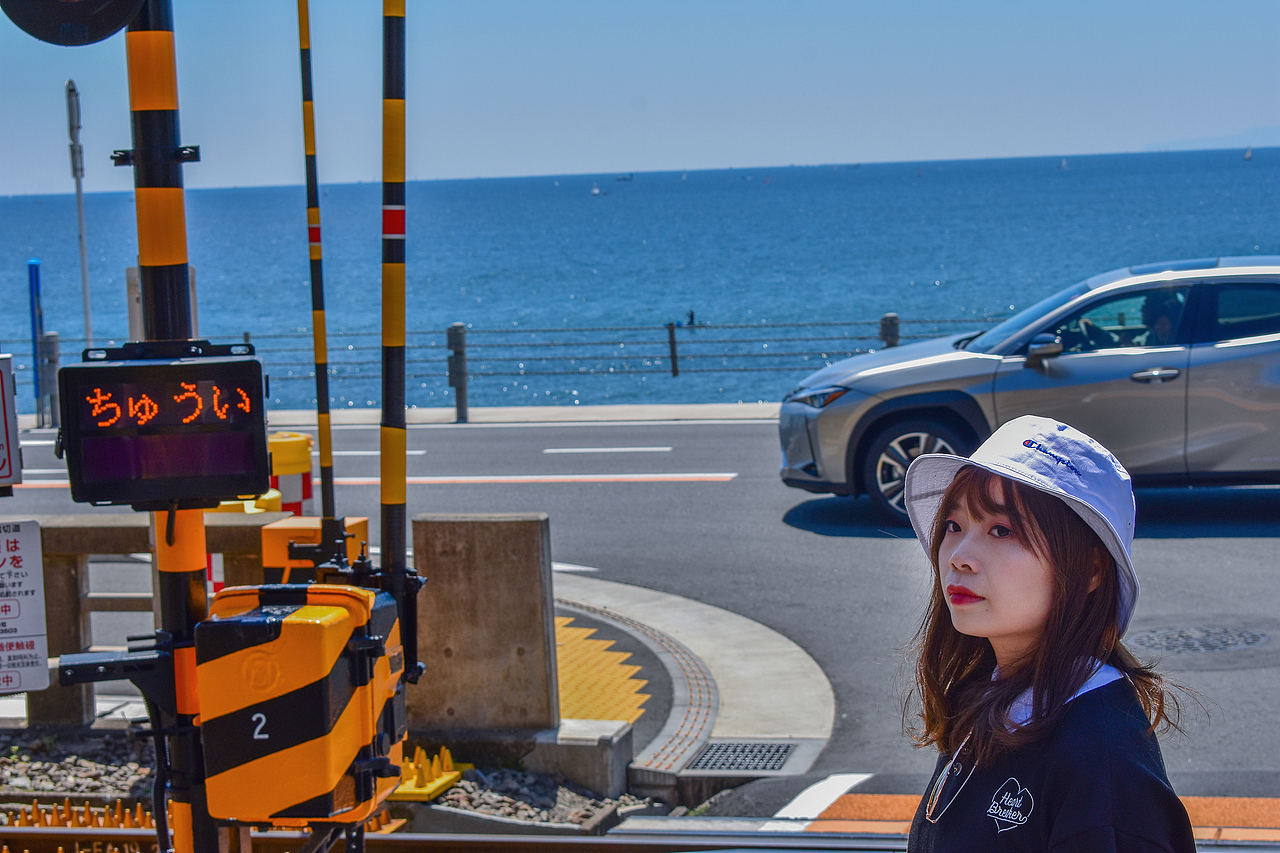 还偷偷的给一个小姐姐拍了一张哈哈