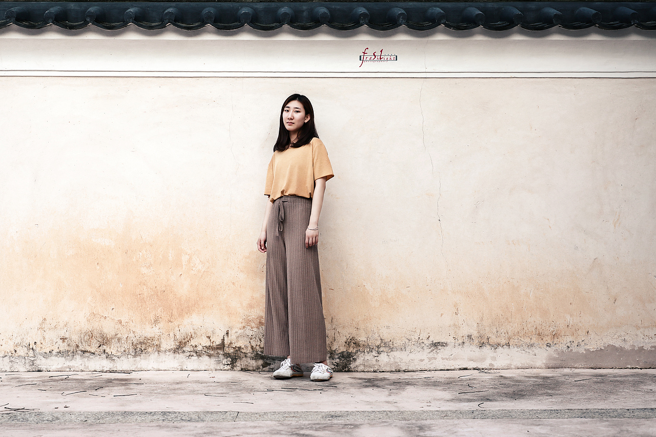 她（圖ZMTIwMDc5NTg4） - 人像攝影 - 站酷設(shè)計(jì)師f石頭原創(chuàng)素材 - 站酷ZCOOL