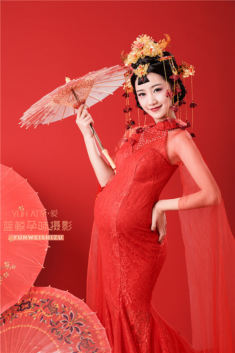 中国风的孕妇照是很多人喜欢的风格,大气又贵气.