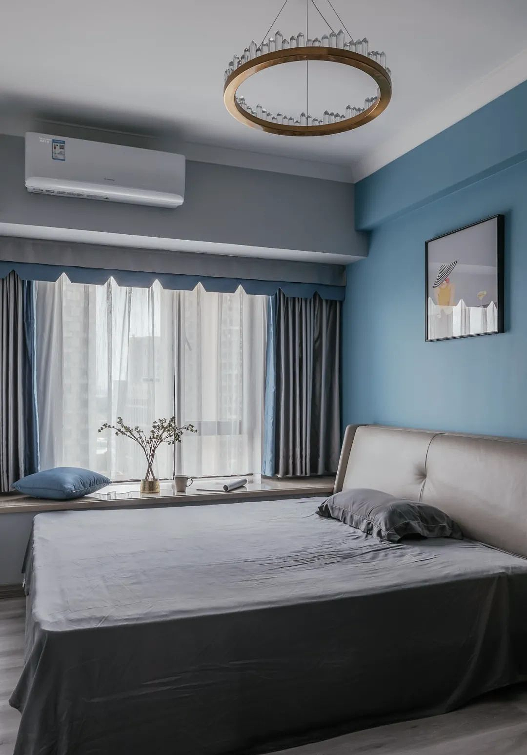 欧式的精致浪漫,呈现出一个优雅端庄的空间。