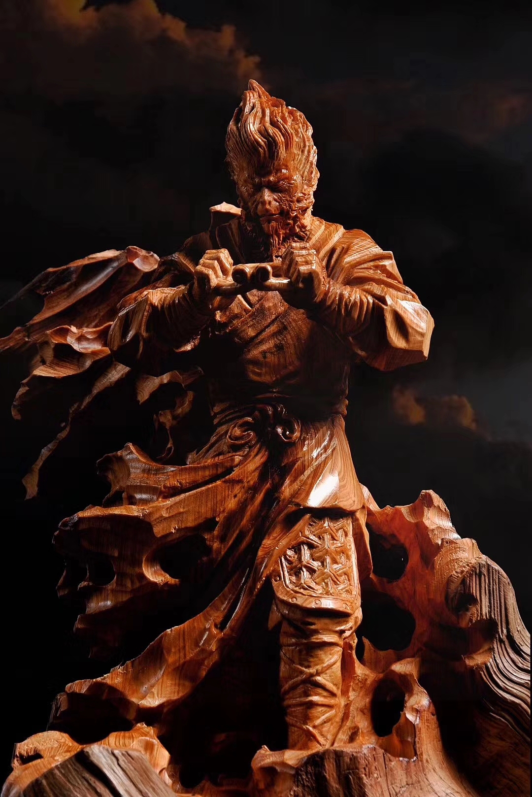 崖柏雕刻,立地成佛