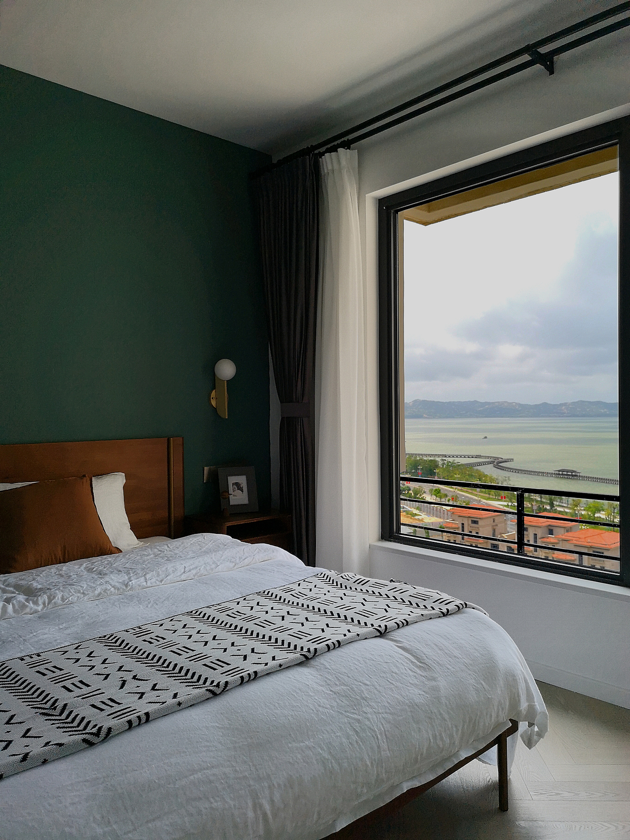 作品不能说的秘密学生时代步入婚姻的甜蜜夫妻