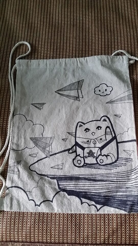 一些创作的手绘包包和装饰木片