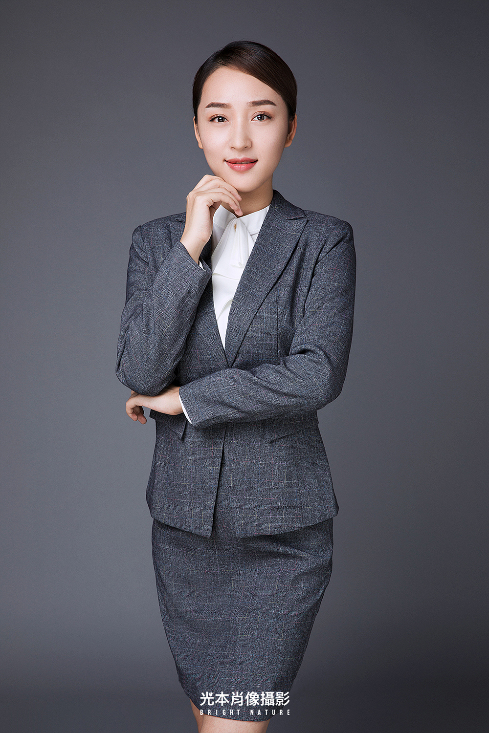 纵横职场的一张职业形象照