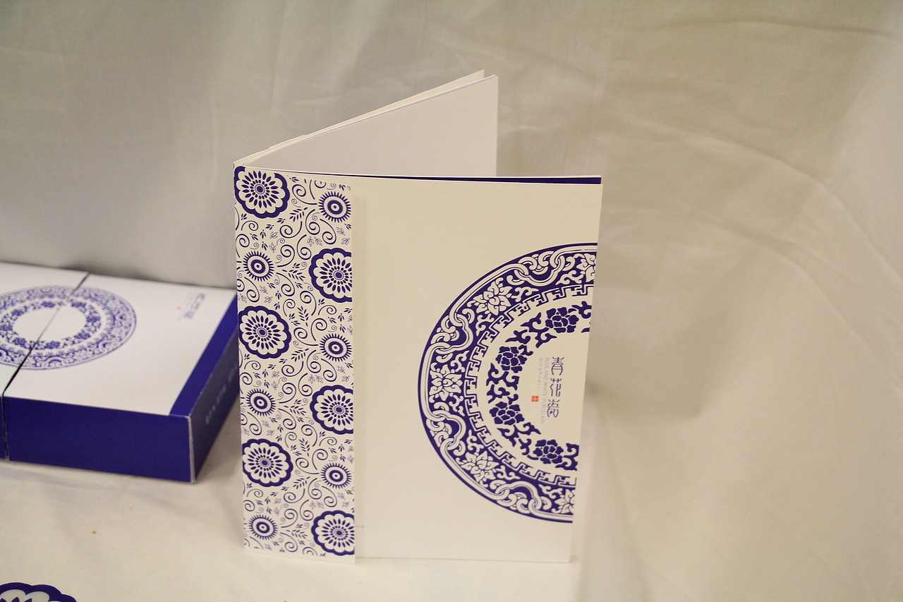 毕业设计 青花瓷文化系列（图ZNzkyMDMzOTI=） - 品牌 - 站酷设计师裴蕾原创素材 - 站酷ZCOOL