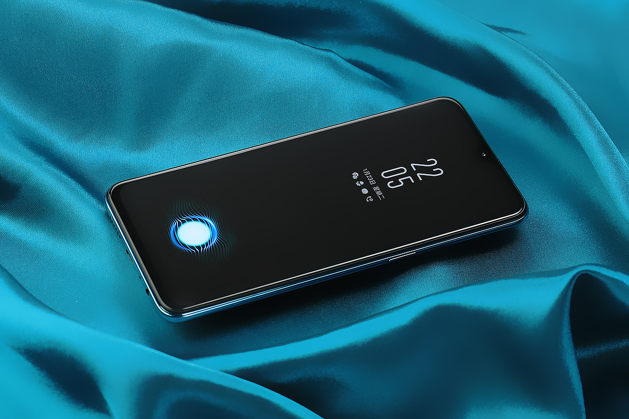 美得不可方物!OPPO R15x真机图赏