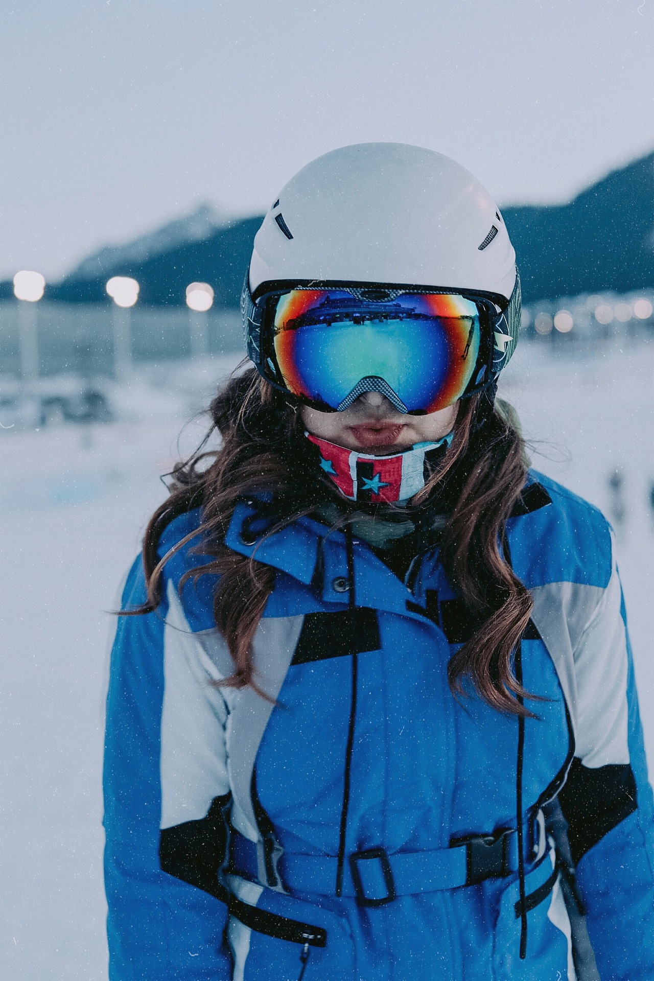 在雪地上滑雪的人的照片 · 免费素材图片