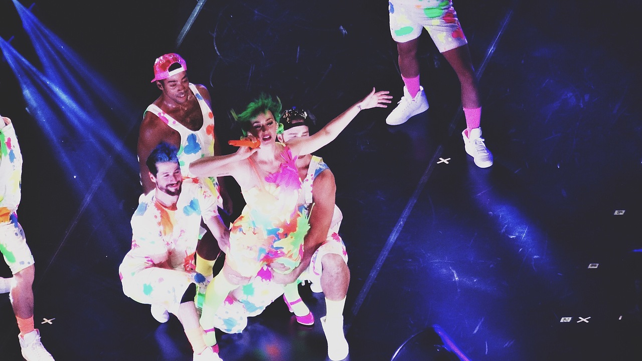 Katy Perry世界巡演上海站（图ZMjczMzM4MDQ=） - 人像摄影 - 站酷设计师_鹤形_原创素材 - 站酷ZCOOL