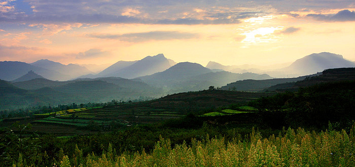 故乡的山（图ZODY3NTIw） - 风光摄影 - 站酷设计师老山羊原创素材 - 站酷ZCOOL