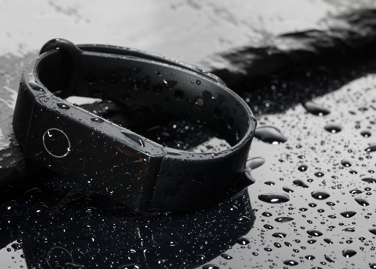 拉卡拉跨界手环开启智慧城市的轻便生活