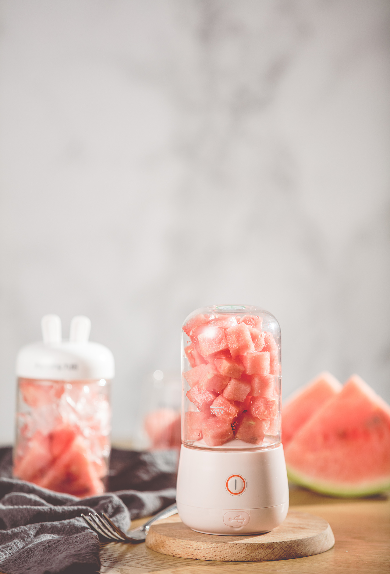 九阳C8便携式榨汁机（图ZMTUyNTEzODUy） - 产品摄影 - 站酷设计师Aug_贰拾玖原创素材 - 站酷ZCOOL