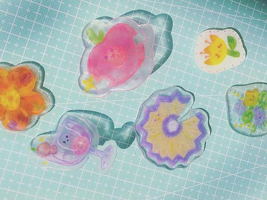 原创冰箱贴和胸针，像糖果一样闪亮！