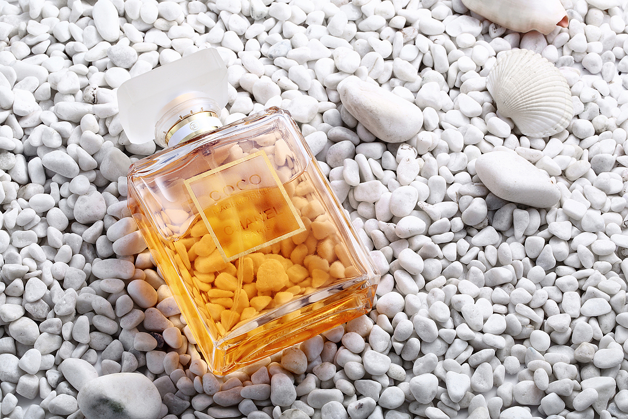 香水（图ZOTQzOTgzMjg=） - 产品摄影 - 站酷设计师摄影师宇渊原创素材 - 站酷ZCOOL