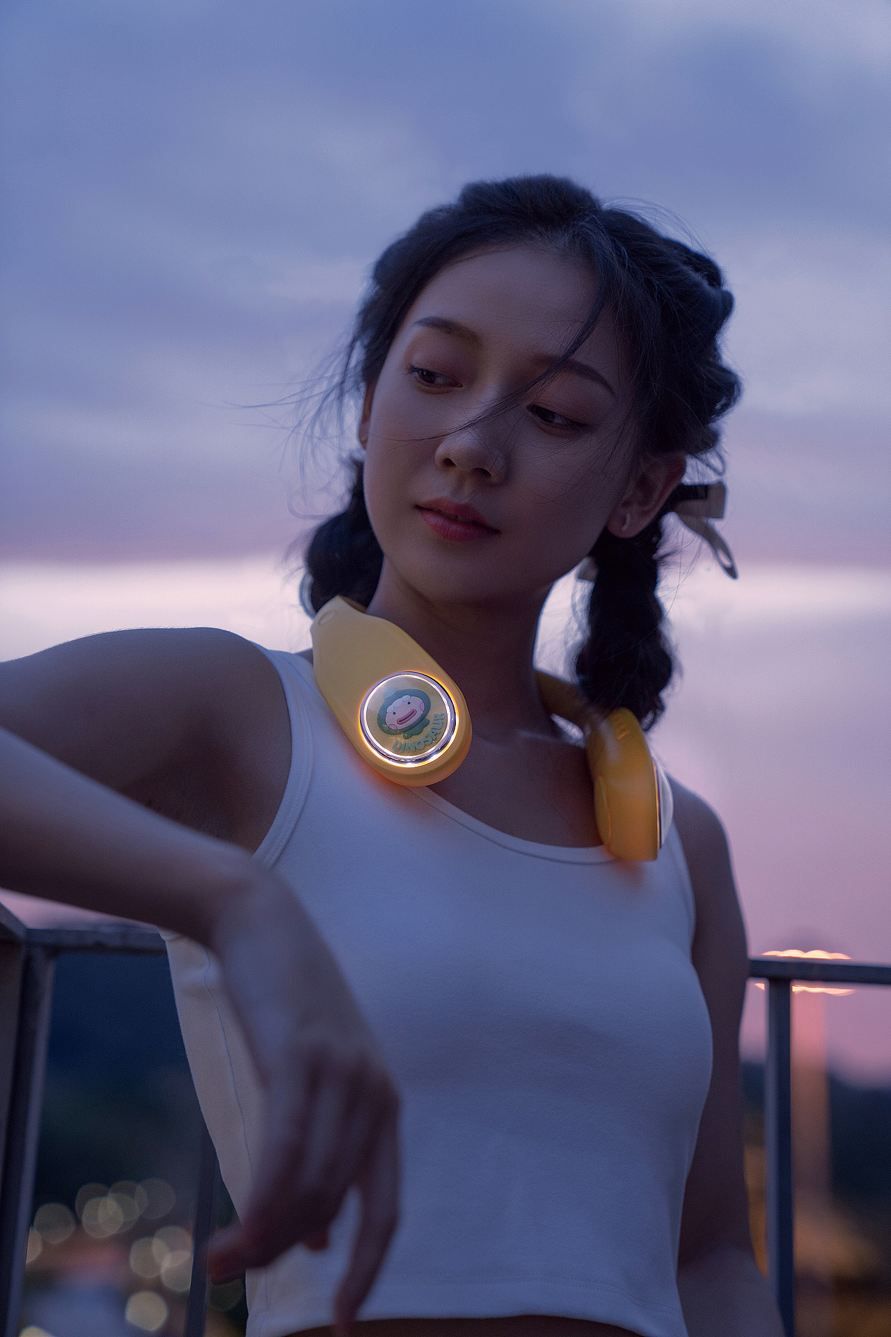 PANTONE•2022•年度色彩•长春花蓝（图ZMjgxNTM1NzQ4） - 人像摄影 - 站酷设计师非凡像牛仔原创素材 - 站酷ZCOOL