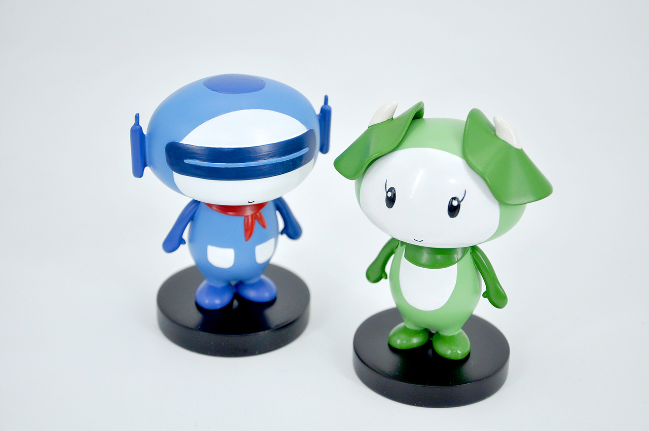 根据3D模型，我们还打样制作了手办礼盒，十分有送礼和纪念价值。