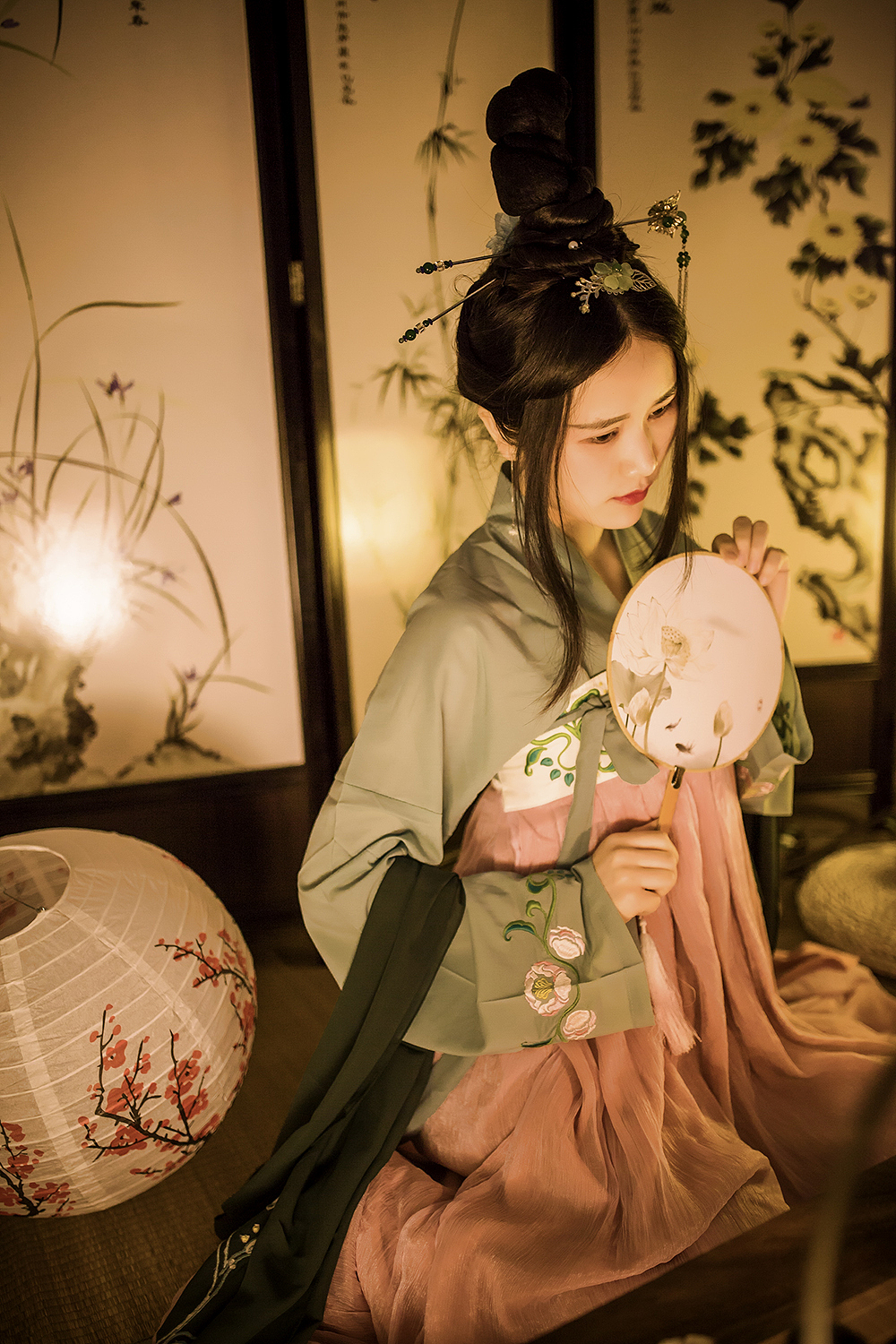 并蒂莲（图ZNzU4MTUxNzY=） - 人像摄影 - 站酷设计师梁智敏原创素材 - 站酷ZCOOL