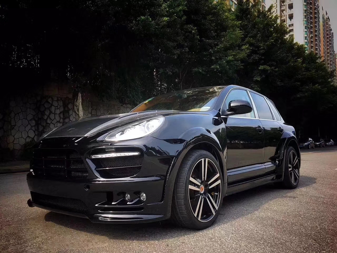 保时捷卡宴改装升级哈曼hamann宽体大包围前杠后杠