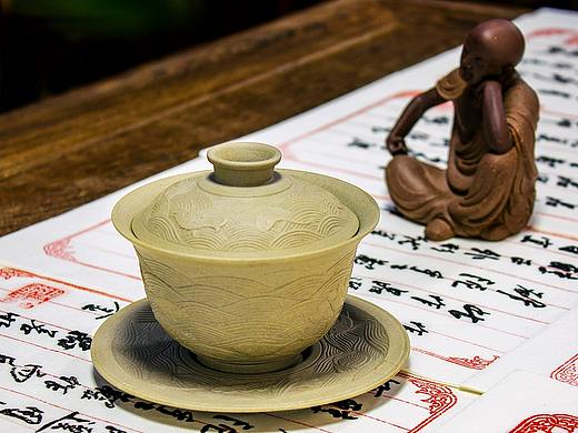 荷叶田田 浮雕紫砂盖碗（个人主页-ZNDkyMDA2MDg=） - 产品摄影 - 站酷设计师belpergor原创素材 - 站酷ZCOOL