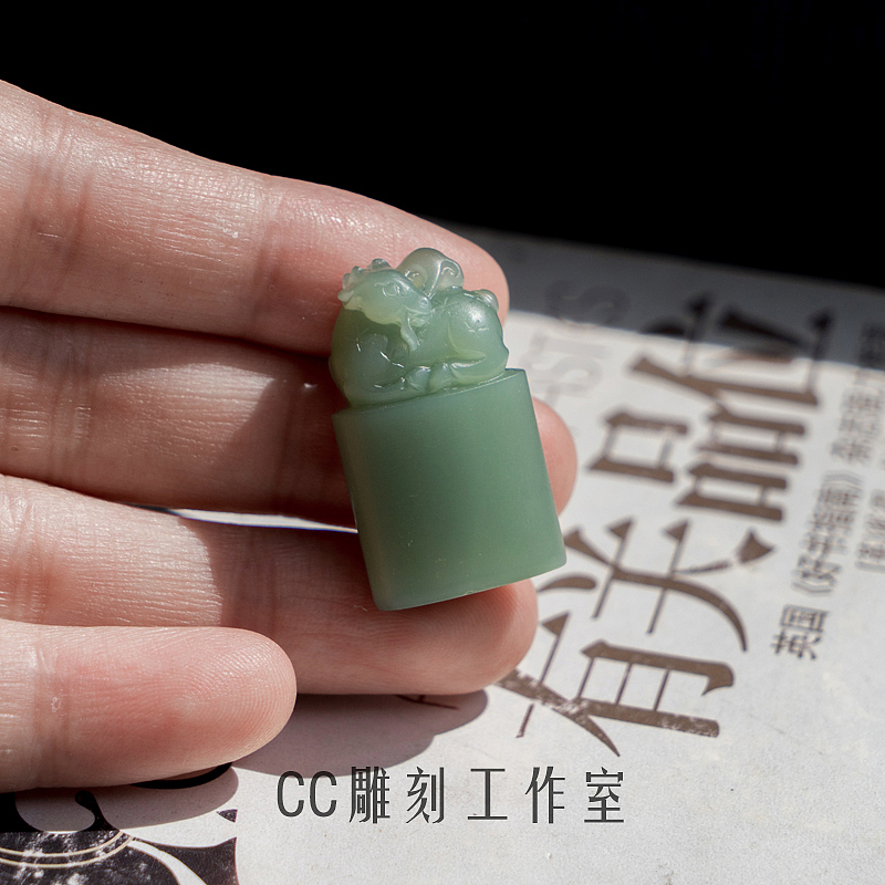 手工玉石雕刻碧玉·福禄（鹿）如意