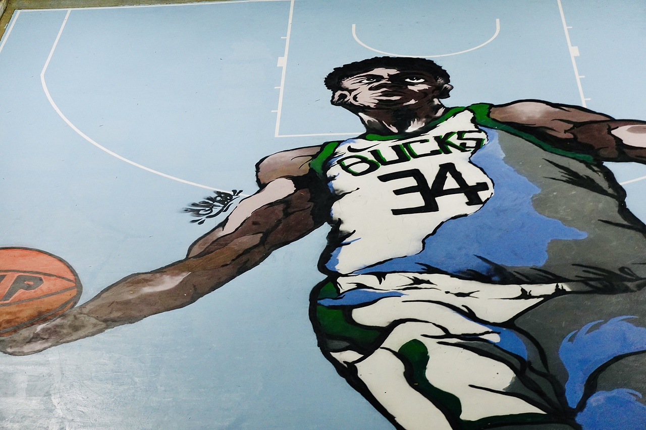 《字母哥》NIKE合作涂鸦作品