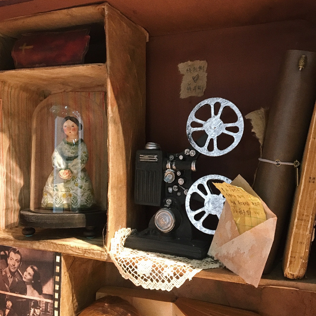 毕设 《老电影》主题插画 及衍生品（图ZMTEzNDYzNDc2） - 商业插画 - 站酷设计师扶雅原创素材 - 站酷ZCOOL