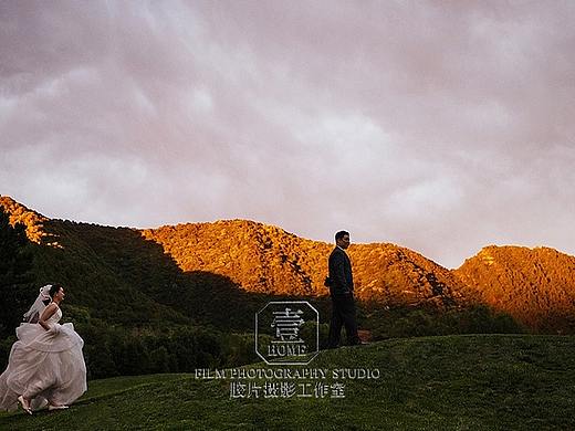在北京，竟然拍到了日照金山下的婚纱照！