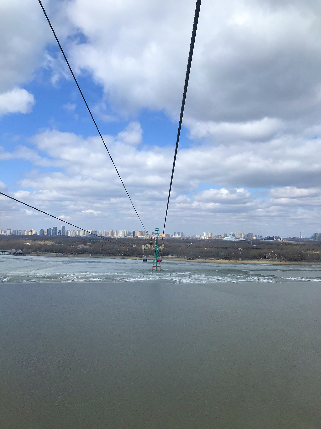 随手拍 黑龙江 哈尔滨 松花江 缆车