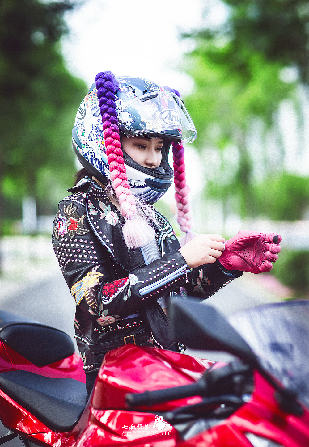 跨在机车上急速骑行，听城市的风。（图ZMTI1MDkxODIw） - 人像摄影 - 站酷设计师七叔摄影原创素材 - 站酷ZCOOL
