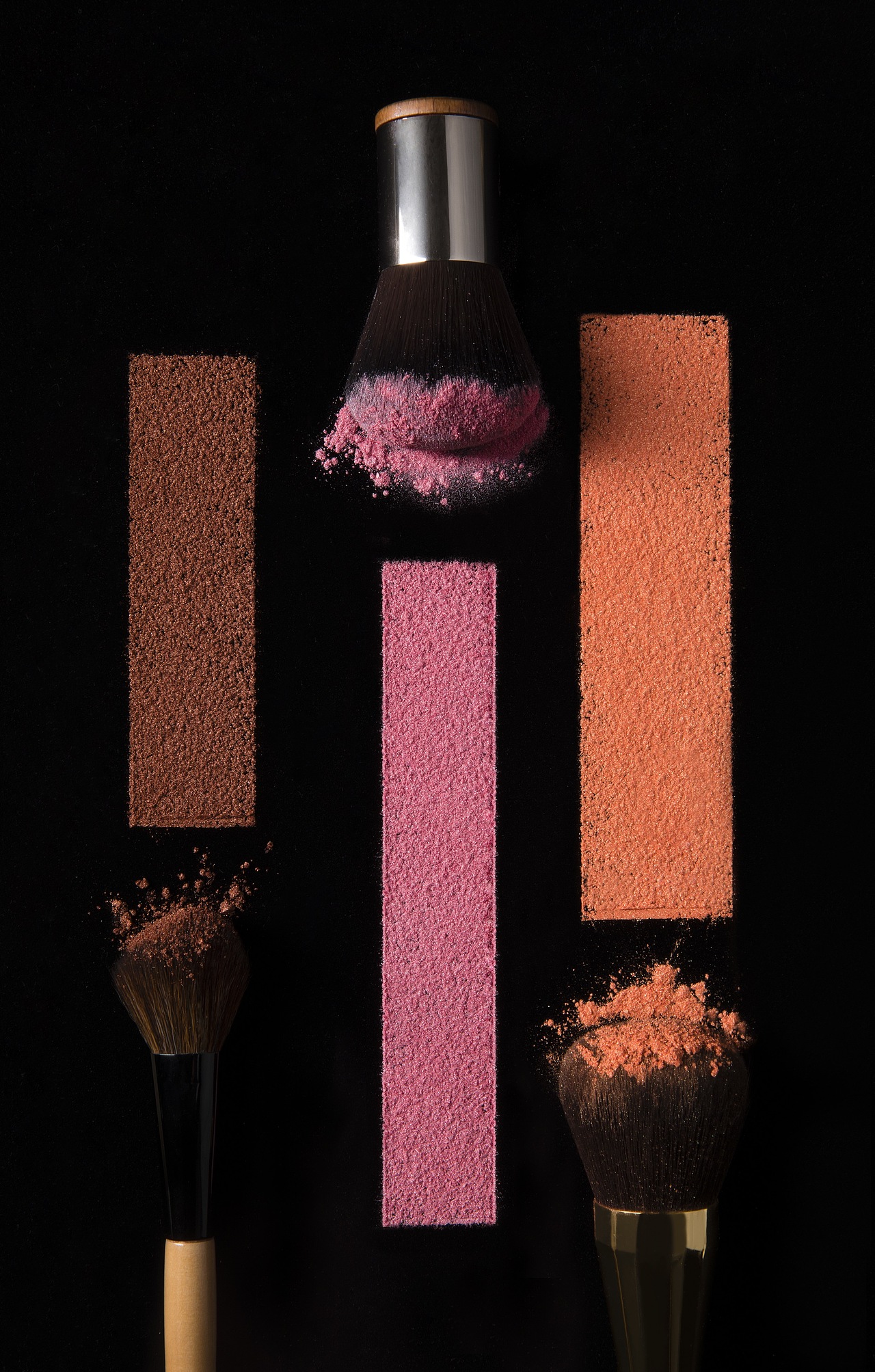 ANNA HILL 「奔赴一场色彩」