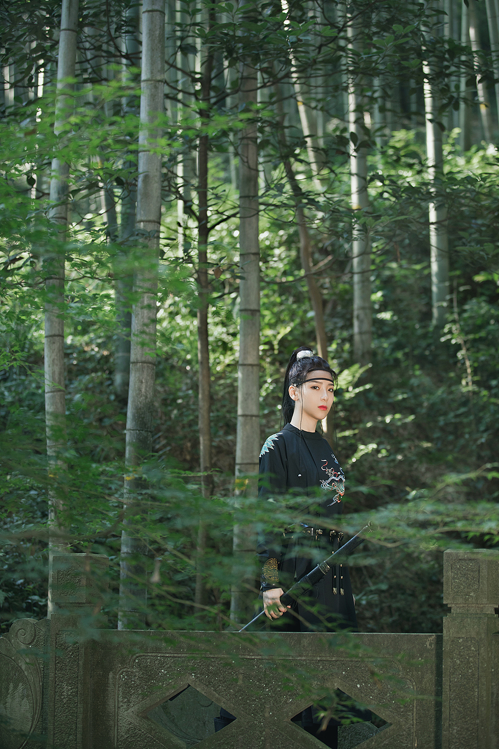 千山我独行,不必相送