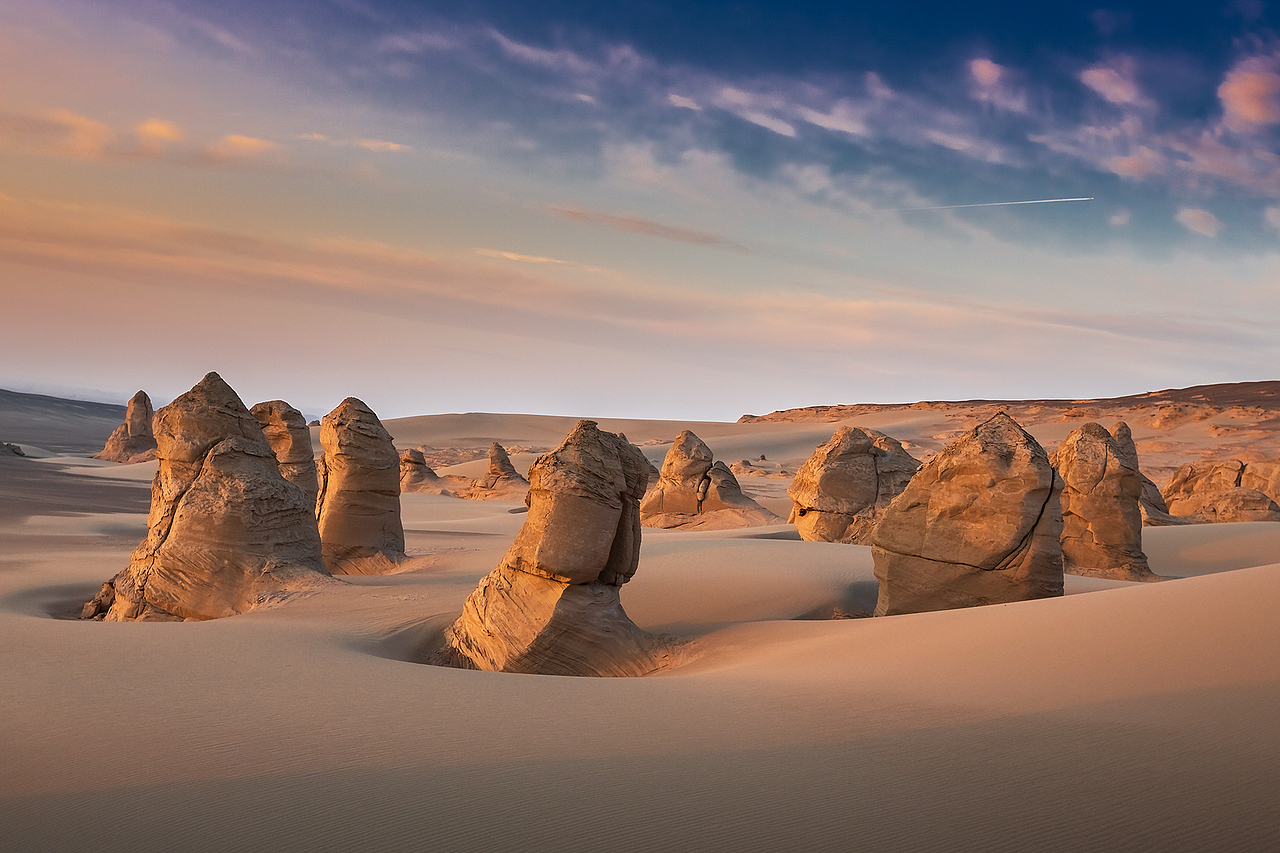 你见过新疆哈密的异域雅丹吗？（图ZMjE0MjEzNTQ0） - 风光摄影 - 站酷设计师新疆摄影家沈久泉原创素材 - 站酷ZCOOL