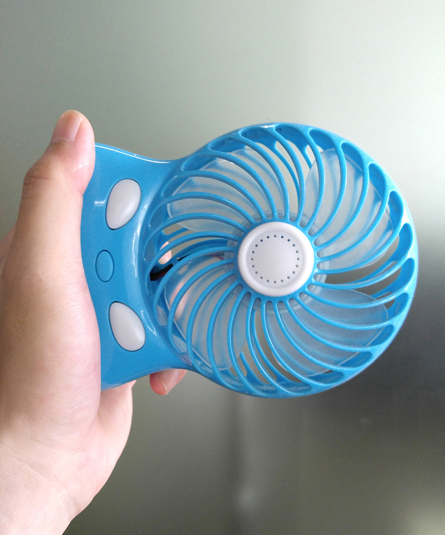 便携小风扇/可以给手机充电/有香薰功能/露营照明功能/超大风力