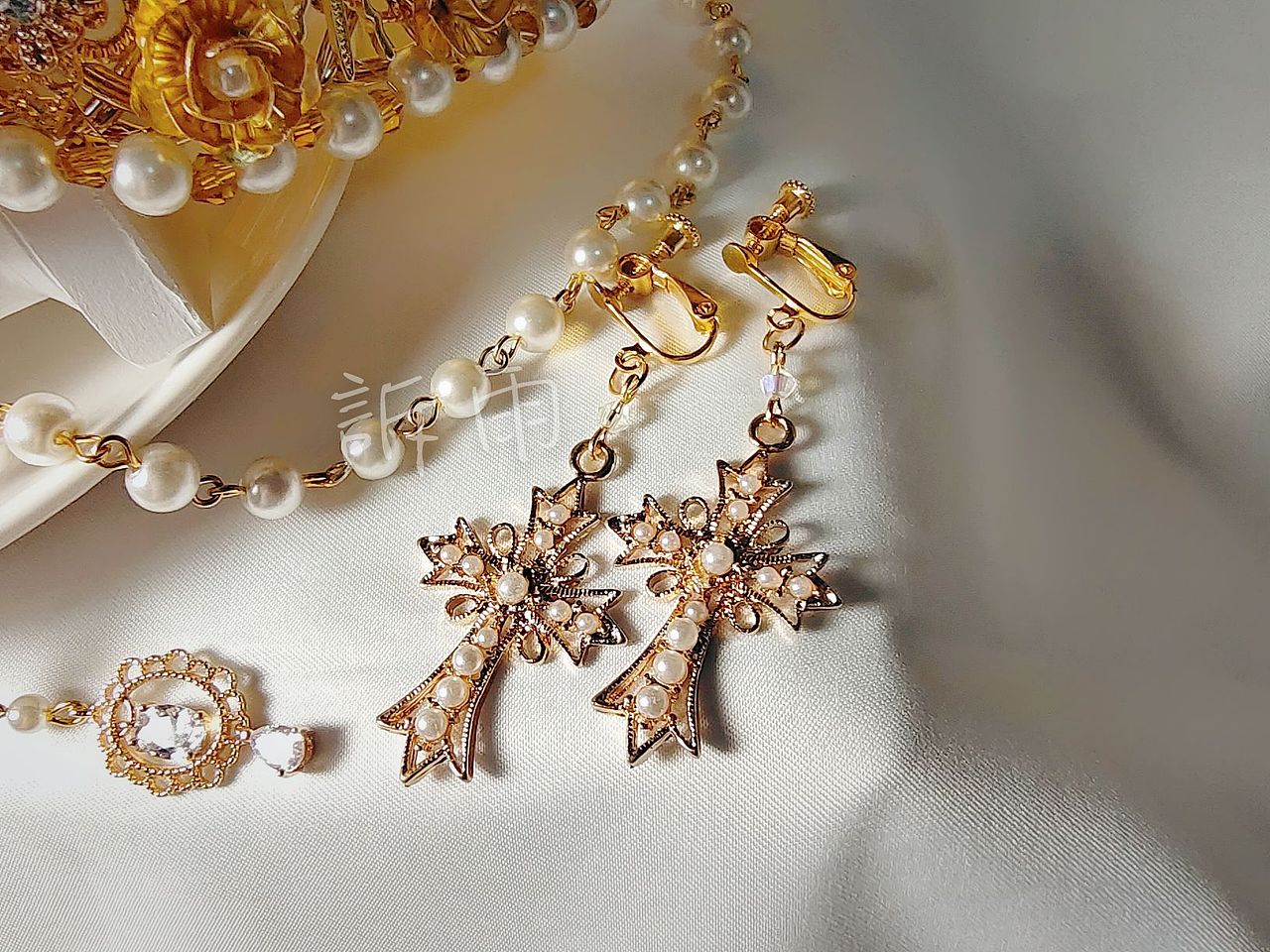 【訴雨】手作Lolita风格皇冠（图ZMzI1NzAzMTcy） - 首饰设计 - 站酷设计师訴雨原创素材 - 站酷ZCOOL