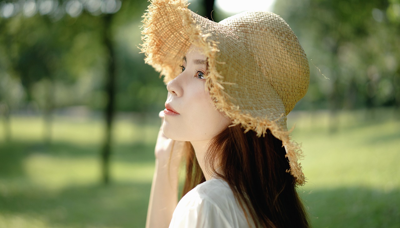 我希望她越来越好,因为她值得洒满阳光的生活