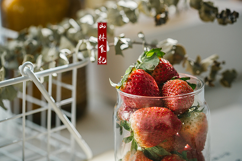 一罐草莓（图ZMTA1MDA0NTIw） - 产品摄影 - 站酷设计师山林纪原创素材 - 站酷ZCOOL