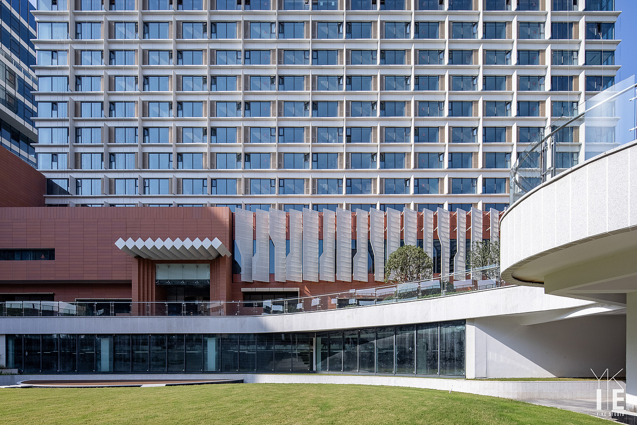 西咸文创小镇丨沣河畔的「错位立方体」（图ZMjUxMzUzNTI4） - 环境/建筑摄影 - 站酷设计师市侩原创素材 - 站酷ZCOOL