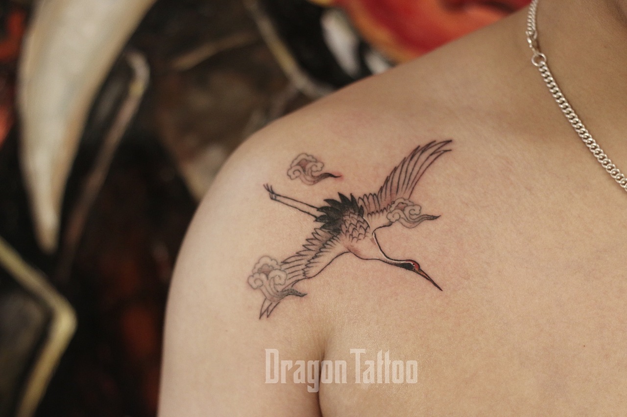 花臂鹤纹身_上海纹身 上海纹身店 上海由龙纹身2号工作室