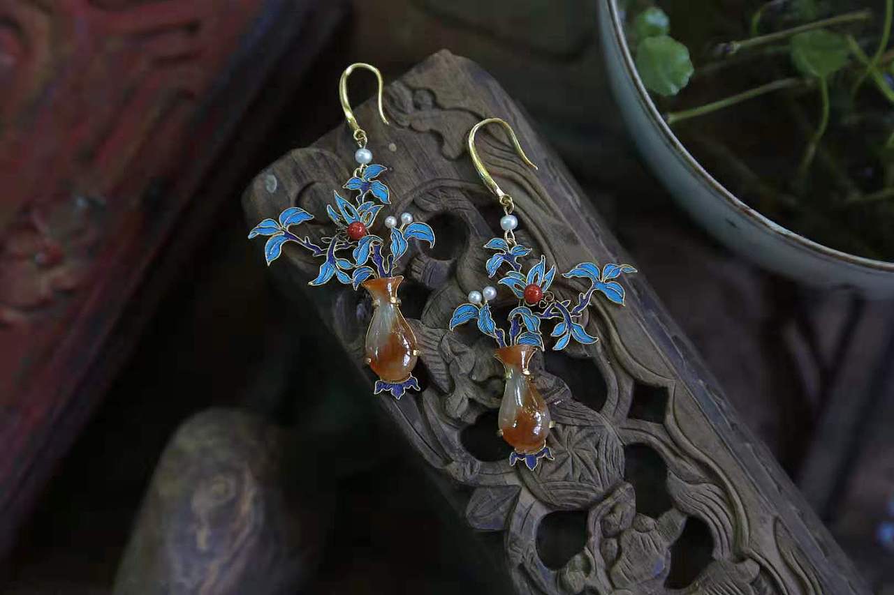 独特的东方气质——点翠（图ZMTc0Njk1MzM2） - 首饰设计 - 站酷设计师zjt2421原创素材 - 站酷ZCOOL