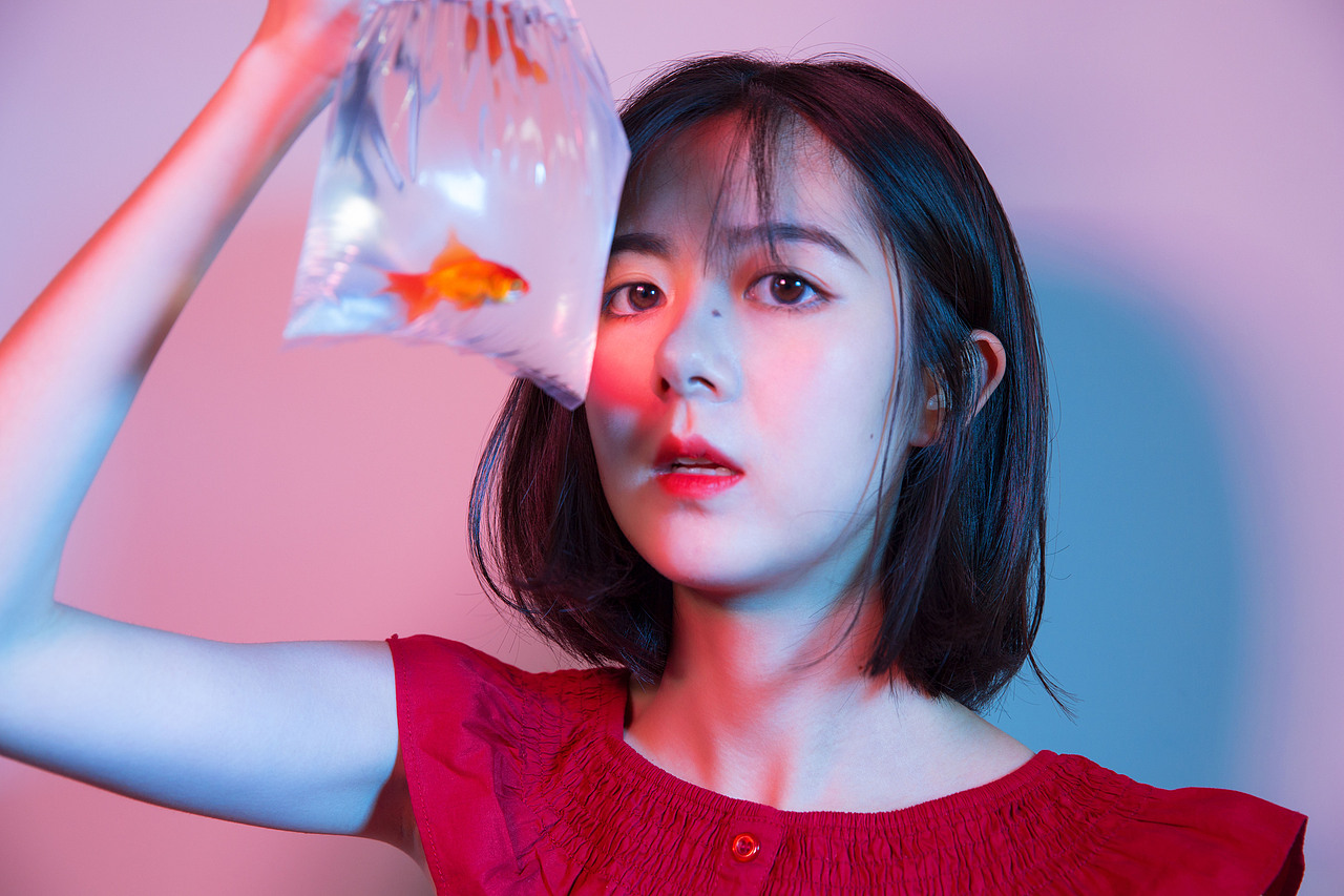 “外面的世界”——长大了才懂(图ZOTE3Mjk4ODQ=) - 人像摄影 - 站酷设计师少女心的白日梦原创素材 - 站酷ZCOOL