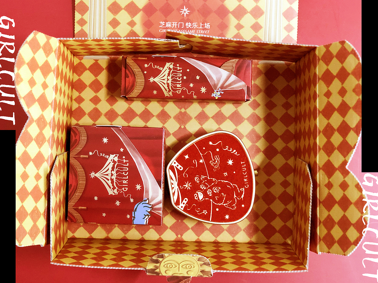 GIRLCULT X 芝麻街