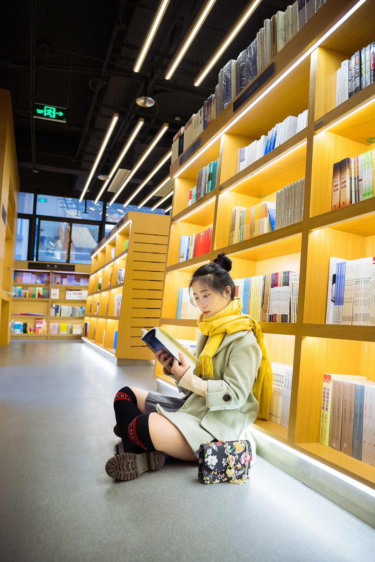 图书馆少女